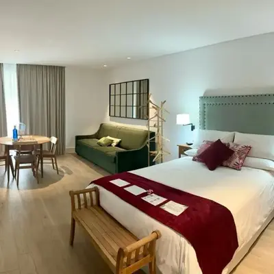 Apartamentos Turísticos La Plaza