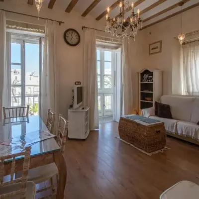 Apartamento Sherezade y la ciudad de Cádiz