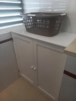 a washing machine in a bathroom with a window at EL ATICO DE MARIA con garaje, piscina y terraza in El Puerto de Santa María