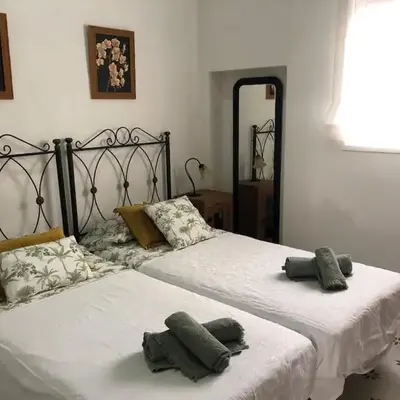 Gran casa con balcón para grupos en centro histórico
