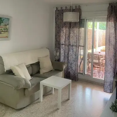 Puerta de Doñana: Playa y centro a un paso.