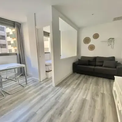 Apartamento nuevo con piscina