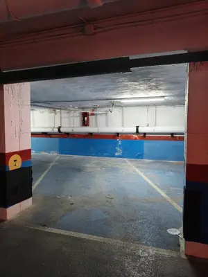 an empty parking lot in a parking garage at Apartamento Posidonia Free Parking in Cádiz