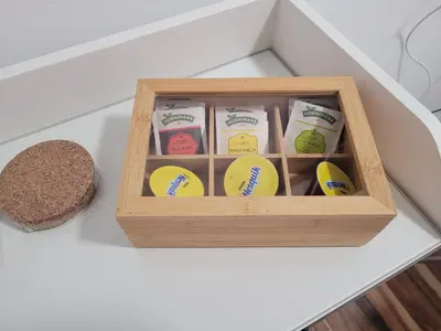 a wooden box filled with differentiatesiatesiatesiatesiatesktop at La Playita Santa María Beach in Cádiz
